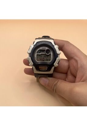 Vintage Casio G-Shock Triple Crown Surfing Watch Mens Digital WR200M Hawaii